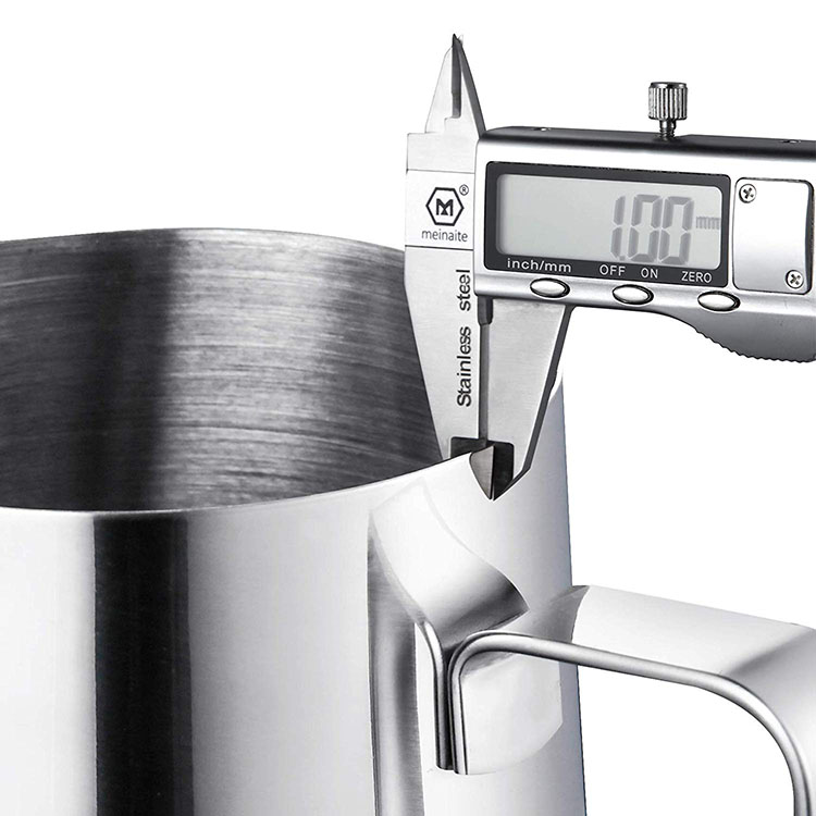 NUEVO 600 ml Café Latte Cappuccino Leche de espuma de espuma de acero inoxidable Jarra de textura de leche con termómetro integrado Adecuado